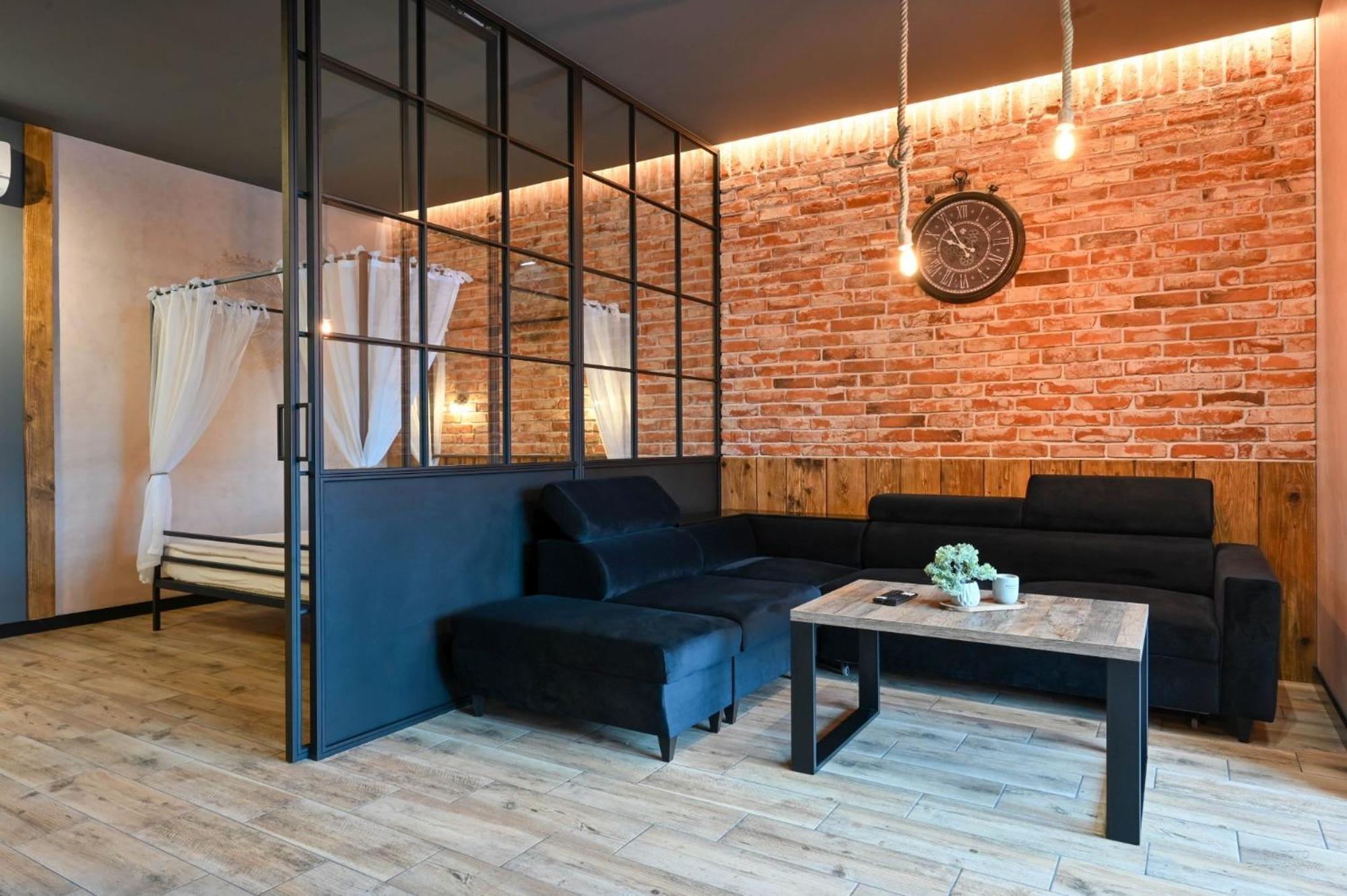 Aparthotel Mamma Mia - Освенцім Екстер'єр фото